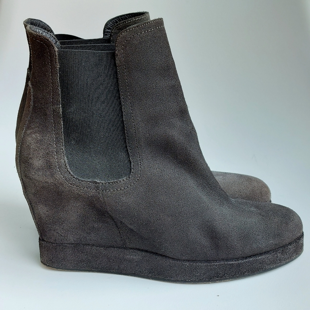 Surface to Air anthracite suede Alley Ankle wedge booties, EU40, GUC - Picture 3 of 14